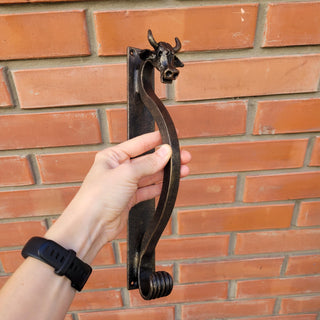 Hand-Forged Wrought Iron Cow Head Door Handle: Rustic Farmhouse Decor (bronze, 11.81" long)
