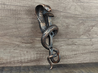 Handmade Iron Cobra Wall Hook: Rustic Metal Hanger