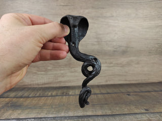 Handmade Cobra Iron Wall Hook: Forged Metal Hanger