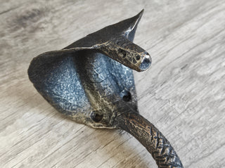 Handmade Cobra Metal Toilet Paper Holder: Bathroom Decor