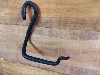 Wrought Iron Snake Toilet Paper Holder: Black Metal Wall Decor