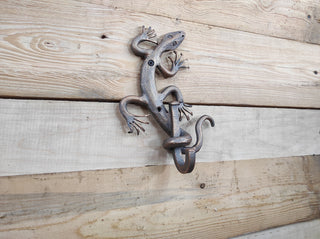 Handmade Forged Lizard Wall Hook: Metal Clothes Hook