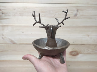 Handmade Metal Reindeer Candlestick: Christmas Decoration