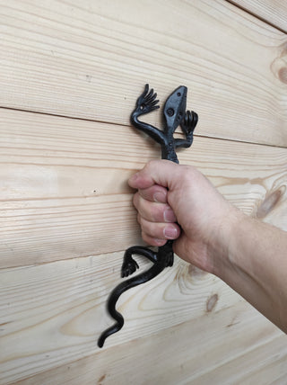 Lizard door handle, door pull, metal handle, barn door handle, hand forged handle