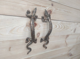 Lizard Door Handle, set of 2 handles, Lizard Barn Decor, Barn Pull, Lizard Lover Gift, Lizard Decor Bedroom, Unique Door Handle