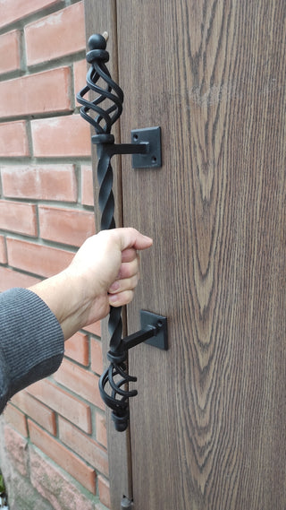Hand Forged Wrought Iron Door Handle: Barn Door Decor (19.68 in)
