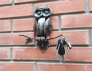 Handmade Iron Owl Key Holder: Rustic Wall Decor, Key Hooks