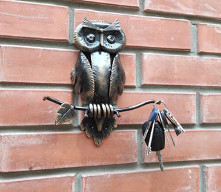 Handmade Iron Owl Key Holder: Rustic Wall Decor, Key Hooks