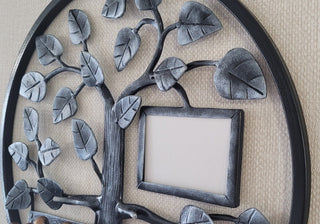 Hand Forged Family Tree Metal Photo Frame: Personalized Home Decor