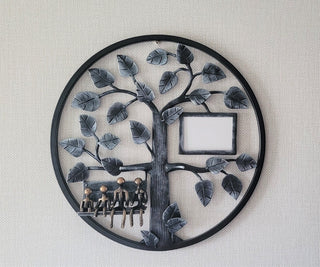 Hand Forged Family Tree Metal Photo Frame: Personalized Home Decor
