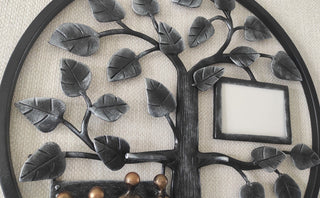 Hand Forged Family Tree Metal Photo Frame: Personalized Home Decor