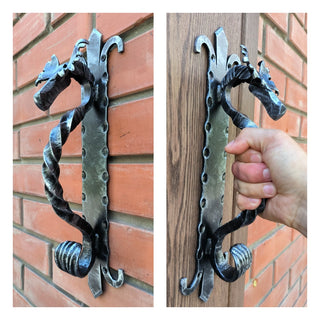 Metal Moose Door Handle: Sturdy Barn Door Pull