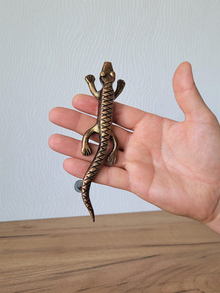 Door knob, Lizard, furniture knob, metal cabinet knob, drawer handle