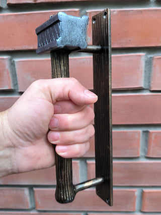 Forged Iron Hammer Door Handle: Metal Gate/Barn Door Pull