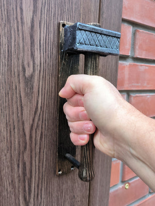 Forged Iron Hammer Door Handle: Metal Gate/Barn Door Pull