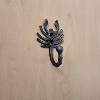 Handmade Scorpion Iron Wall Hook: Robe, Kitchen, Hallway