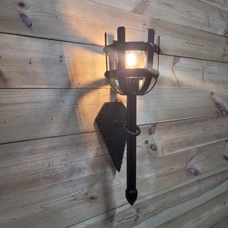 Wall sconce