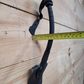 Forged Shovel Door Handle – Handcrafted Iron Spade Pull for Rustic and Vintage Doors