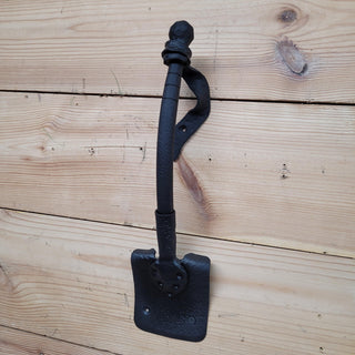 Forged Shovel Door Handle – Handcrafted Iron Spade Pull for Rustic and Vintage Doors