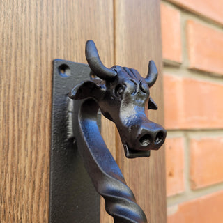 Hand-Forged Wrought Iron Cow Head Door Handle: Rustic Farmhouse Decor (black, 11.81" long)