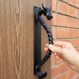 Hand-Forged Wrought Iron Cow Head Door Handle: Rustic Farmhouse Decor (black, 11.81" long)