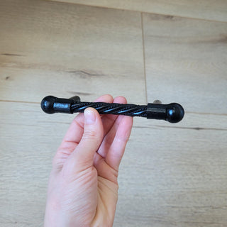 Twisted Iron Cabinet Handle – Black Metal Drawer Pull for Rustic Furniture