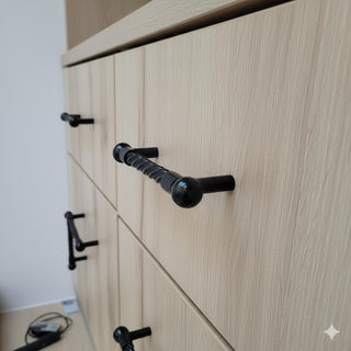 Twisted Iron Cabinet Handle – Black Metal Drawer Pull for Rustic Furniture