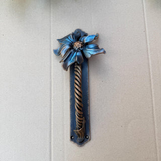 Rustic Flower Door Pull