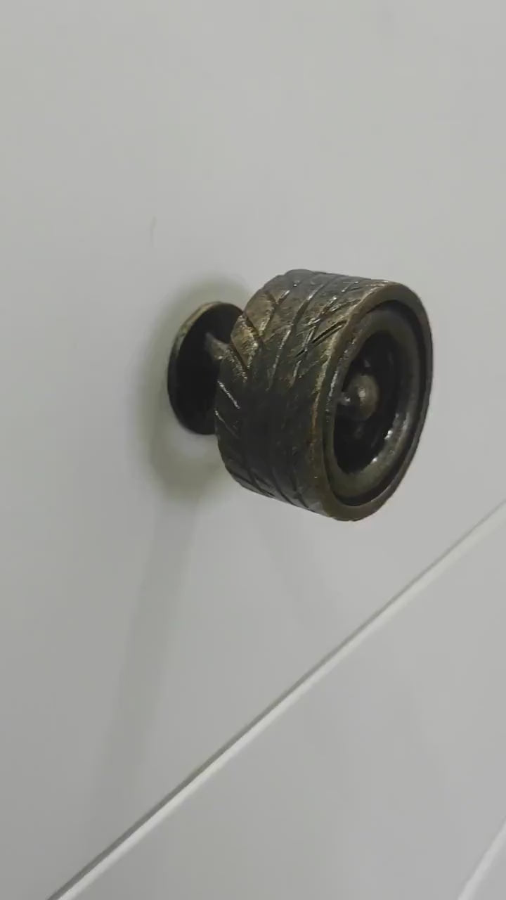 Handmade Tire-Shaped Metal Knob: Car-Themed Decor